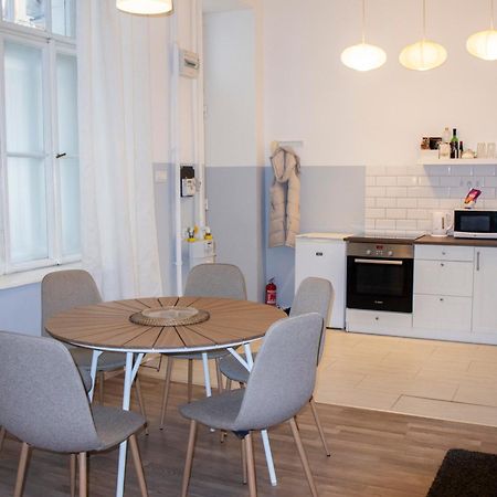 Klau33 Apartment In Party District Budapest Bagian luar foto